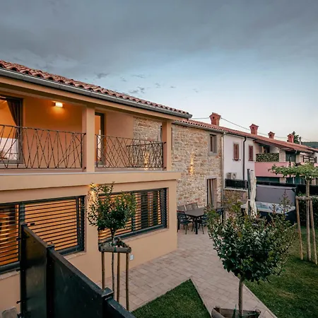 Beautiful In Skofije Tatil Evi Plavje