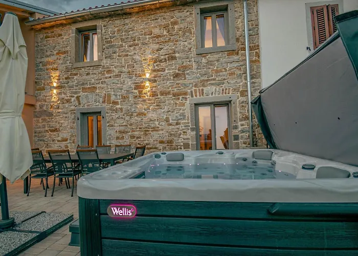 Beautiful In Skofije * Plavje