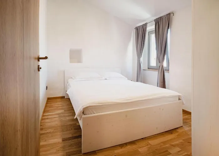 Beautiful In Skofije Casa vacanze