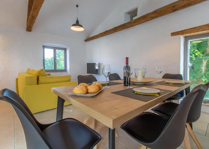 Beautiful In Skofije Plavje